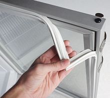Уплотнительная резина для холодильника Sharp / Шарп SJ-692N-BE морозильная камера